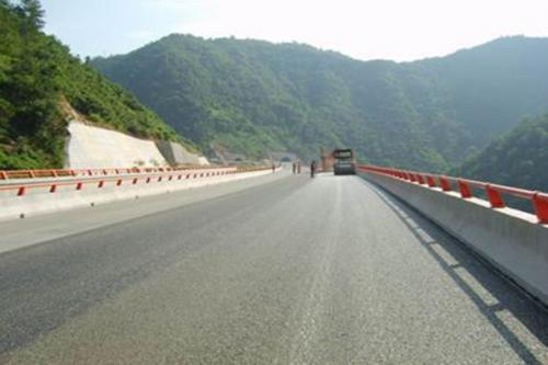 混凝土路中的质量缺陷有哪些？