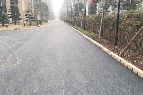 沥青路面怎么进行施工的？  第2张