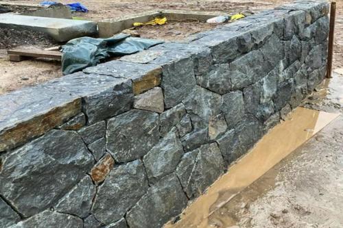 石材“挡墙”与“树池”怎么打造呢？  第3张