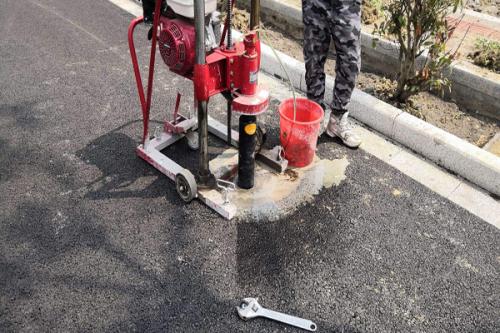 沥青面层经常出现哪些质量上的问题呢？